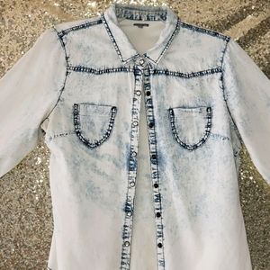 Lightweight Demin Shirt